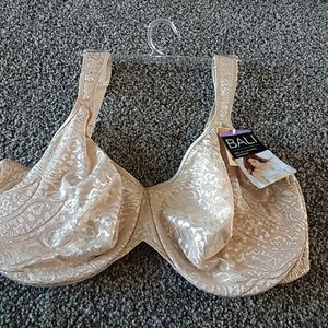 NEW NEVER WORN BALI BRA